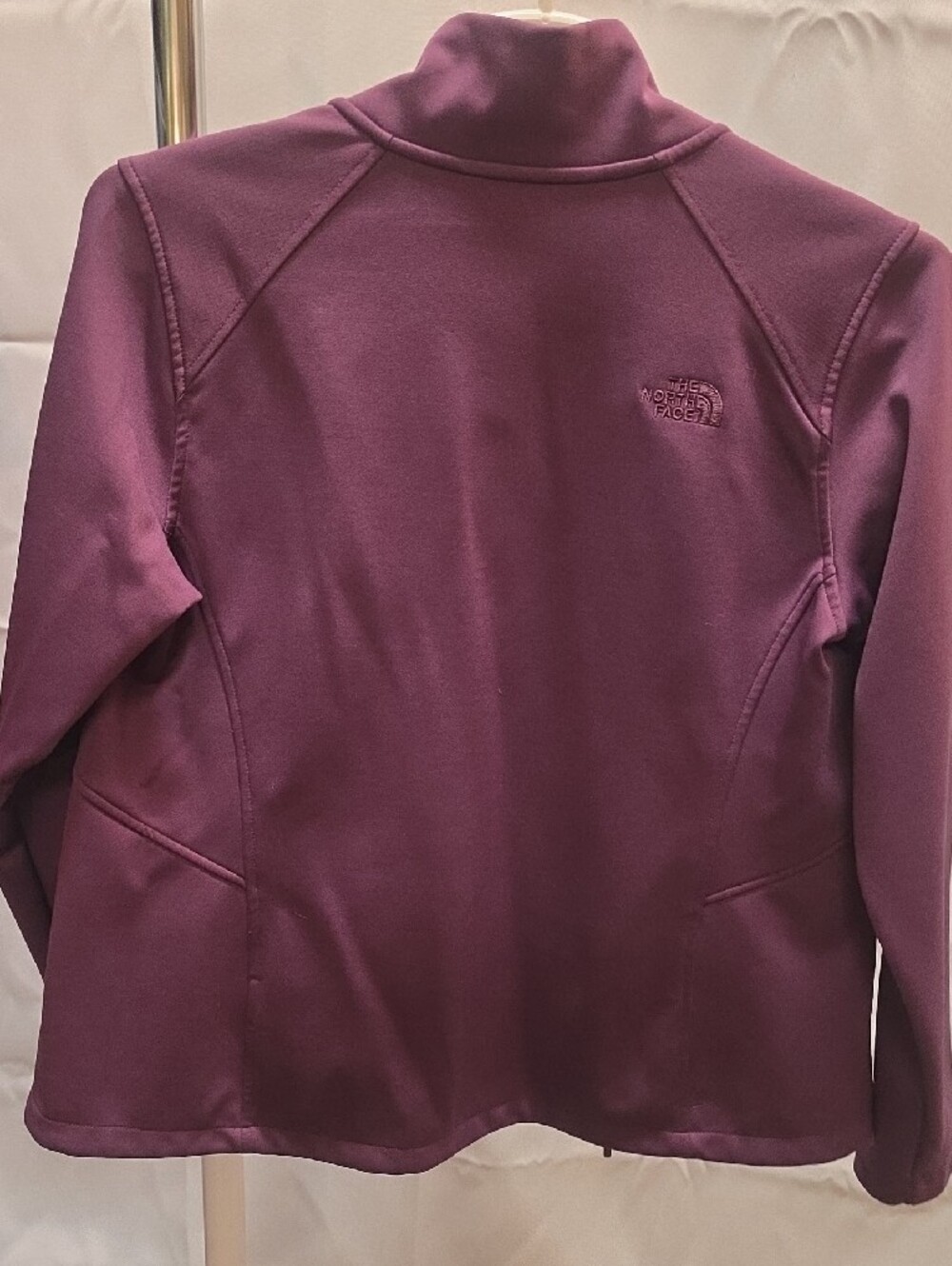 The North Face Women's Plum Zip-Up Jacket - Picture 8 of 10